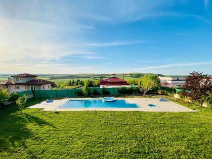 فيلا للإيجار فى بيوك جكمجة - إسطنبول