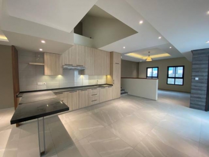 Villa For Rent In Sar - Northern