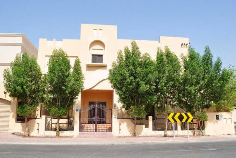فيلا للإيجار فى سار - الشمالية