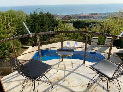 Villa For Rent In Buyukgekmege - Istanbul