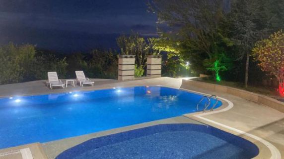 Villa For Rent In Buyukgekmege - Istanbul
