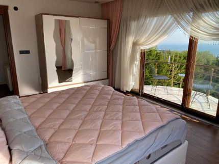 Villa For Rent In Buyukgekmege - Istanbul