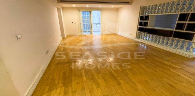 شقة للإيجار فى قسم باب شرقي - الإسكندرية