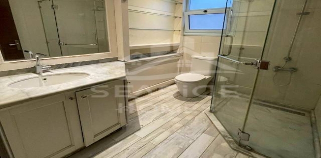 شقة للإيجار فى قسم باب شرقي - الإسكندرية