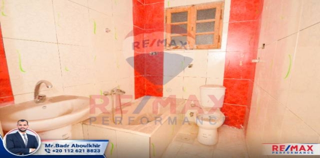 شقة للبيع فى محرم بك - قسم محرم بك - الإسكندرية