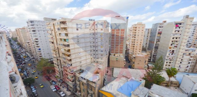 شقة للبيع فى محرم بك - قسم محرم بك - الإسكندرية