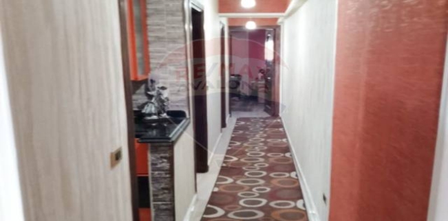 شقة للبيع فى زيزينيا - قسم الرمل - الإسكندرية