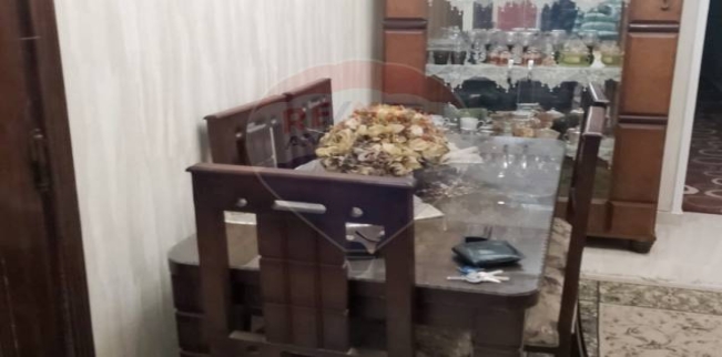 شقة للبيع فى زيزينيا - قسم الرمل - الإسكندرية