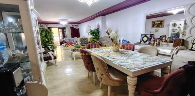 شقة للبيع فى محرم بك - قسم محرم بك - الإسكندرية