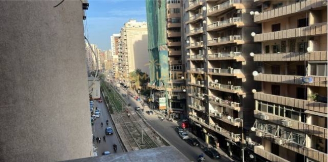 شقة للبيع فى لوران - قسم الرمل - الإسكندرية