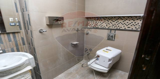 Office For Rent In El Shatbi - Qesm Bab Sharqi - Alexandria