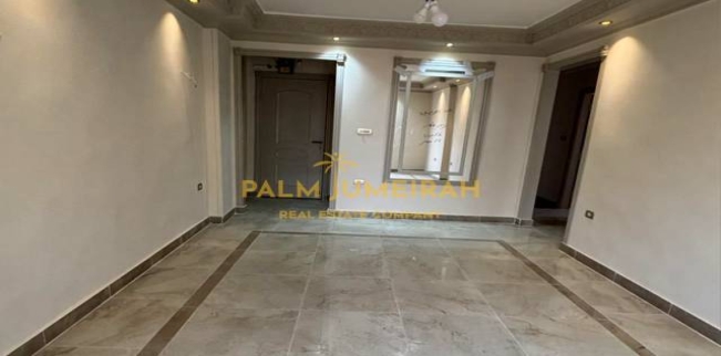 شقة للبيع فى محرم بك - قسم محرم بك - الإسكندرية