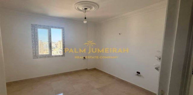 شقة للبيع فى محرم بك - قسم محرم بك - الإسكندرية
