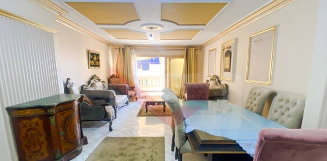 شقة للإيجار فى كامب شيزار - قسم باب شرقي - الإسكندرية