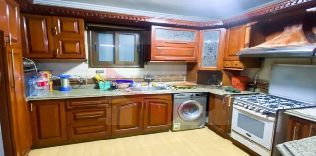 شقة للإيجار فى كامب شيزار - قسم باب شرقي - الإسكندرية