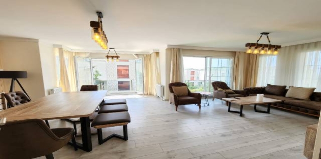 Villa For Rent In Buyukgekmege - Istanbul