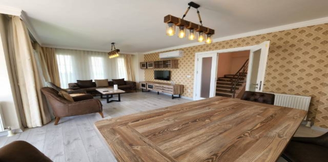 Villa For Rent In Buyukgekmege - Istanbul