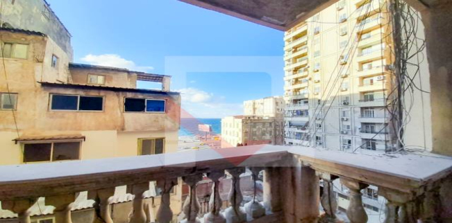 شقة للبيع فى كامب شيزار - قسم باب شرقي - الإسكندرية