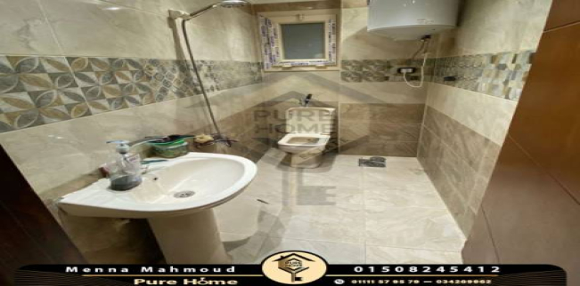 شقة للبيع فى محرم بك - قسم محرم بك - الإسكندرية