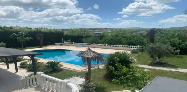 Villa For Sale In Buyukgekmege - Istanbul