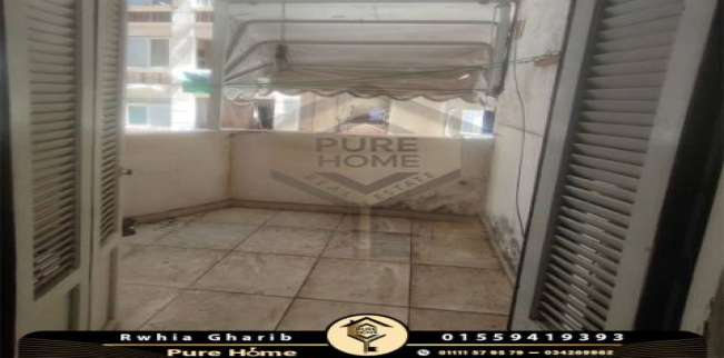 شقة للبيع فى زيزينيا - قسم الرمل - الإسكندرية