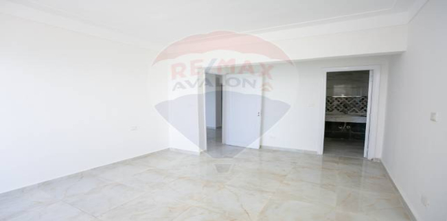 شقة للبيع فى لوران - قسم الرمل - الإسكندرية