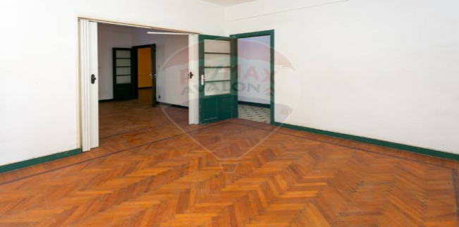 شقة للإيجار فى قسم الرمل - الإسكندرية