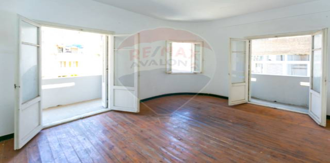 شقة للإيجار فى قسم الرمل - الإسكندرية