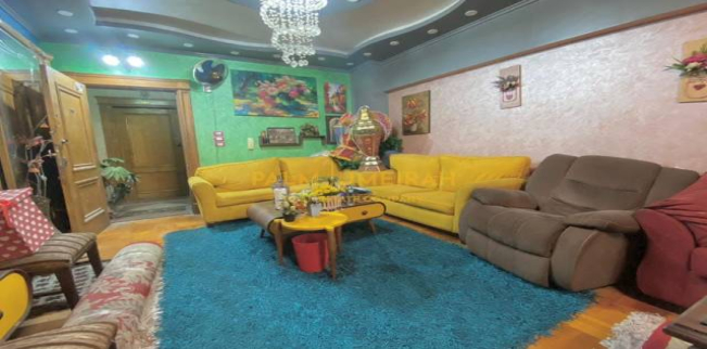 شقة للبيع فى لوران - قسم الرمل - الإسكندرية