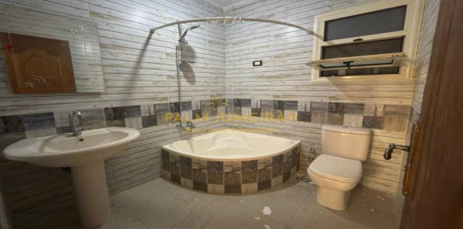 شقة للبيع فى جليم - قسم الرمل - الإسكندرية