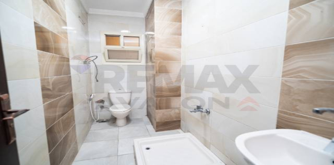 شقة للبيع فى ستانلي - قسم الرمل - الإسكندرية