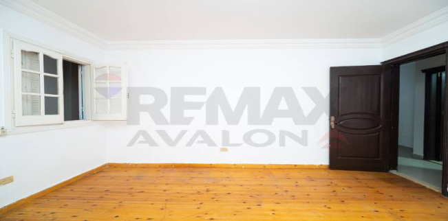 شقة للبيع فى ستانلي - قسم الرمل - الإسكندرية